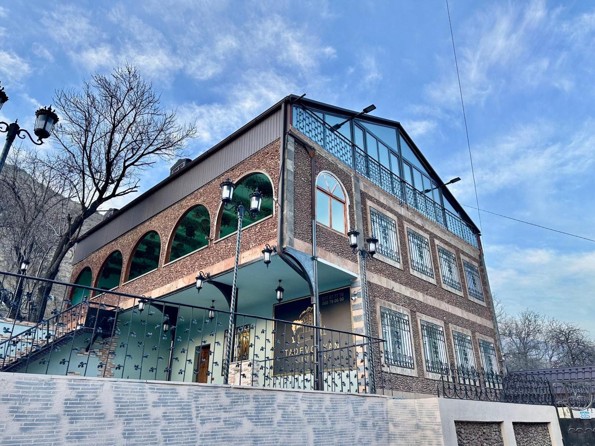 Tadevosyan Guest House Bjni Экстерьер фото