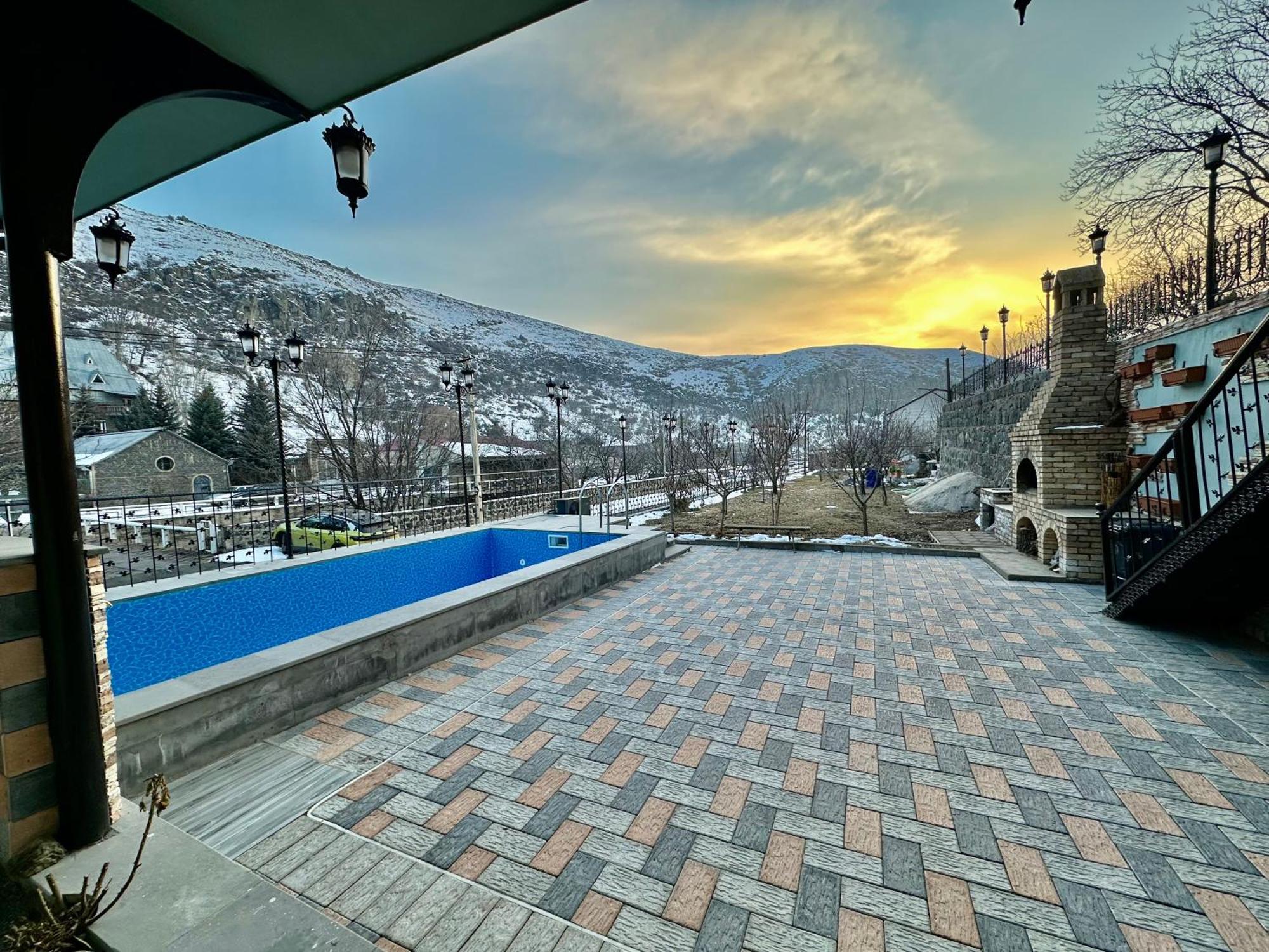 Tadevosyan Guest House Bjni Экстерьер фото